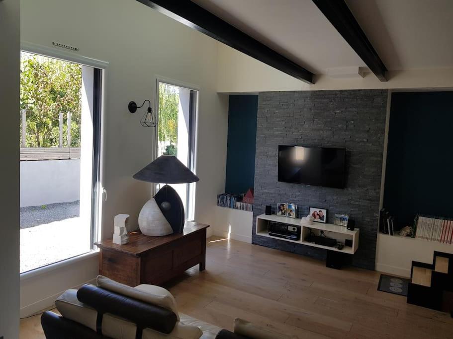 9 Pers 160 M² +Jardin- 10Mn Nantes -30Mn Mer Bouguenais Extérieur photo