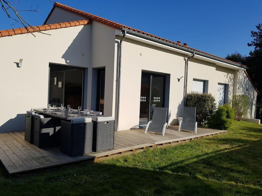 9 Pers 160 M² +Jardin- 10Mn Nantes -30Mn Mer Bouguenais Extérieur photo