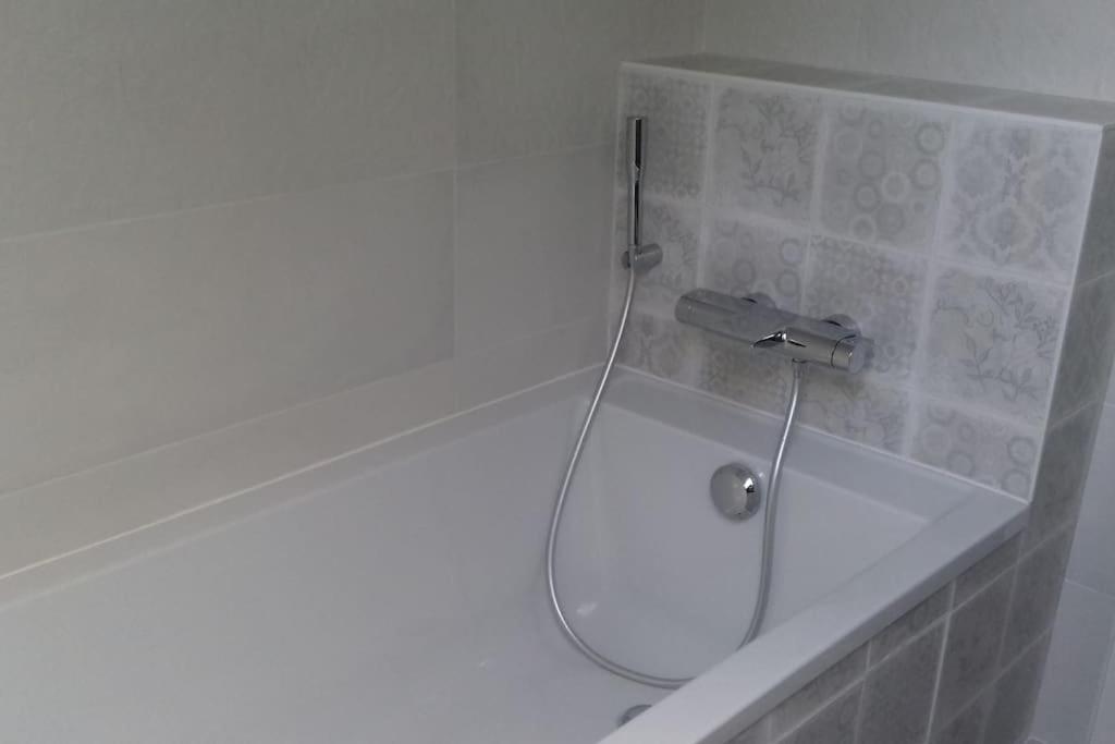 9 Pers 160 M² +Jardin- 10Mn Nantes -30Mn Mer Bouguenais Extérieur photo