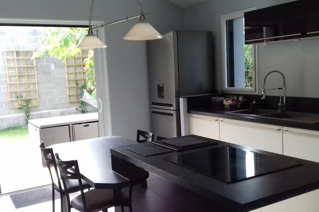 9 Pers 160 M² +Jardin- 10Mn Nantes -30Mn Mer Bouguenais Extérieur photo